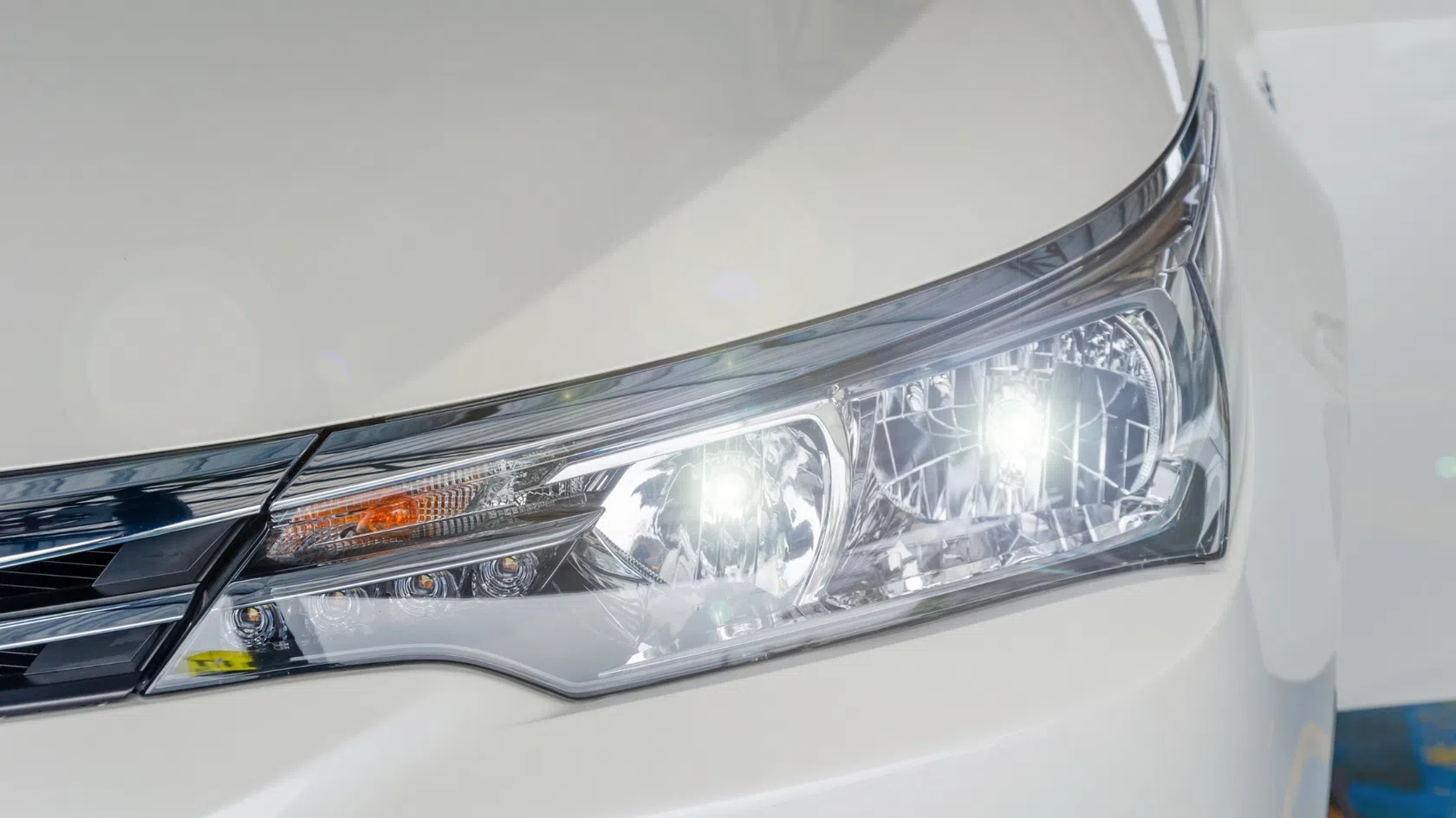 Faróis LED num carro